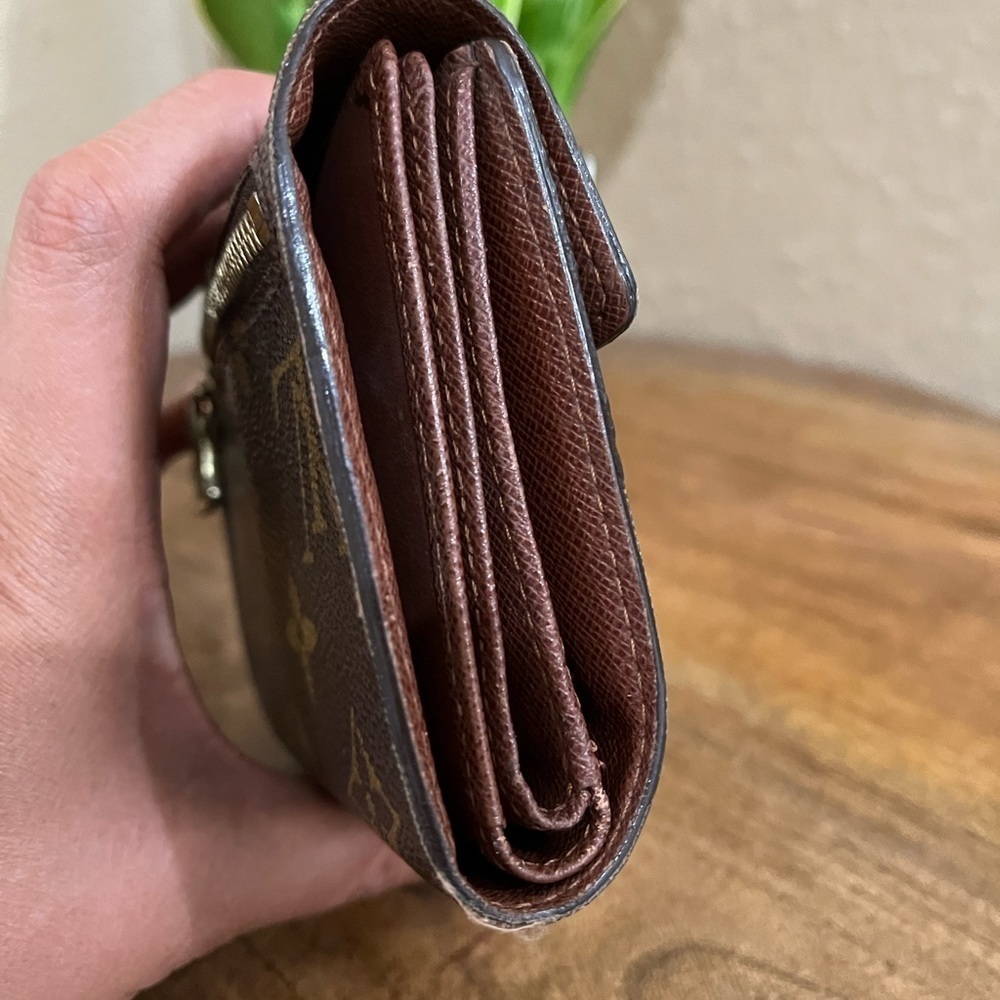 Louis Vuitton Monogram Wallet - Picture 3 of 15